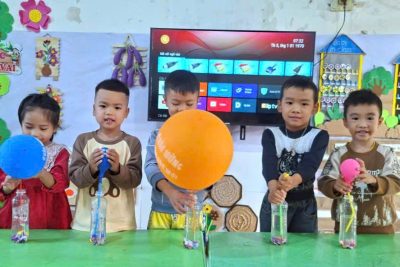 KHÁM PHÁ KHOA HỌC QUA THÍ NGHIỆM – HÀNH TRÌNH GIEO MẦM TƯ DUY CHO TRẺ MẦM NON